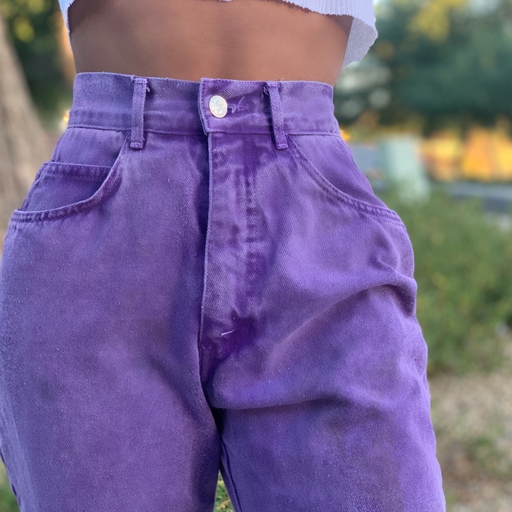 purple highwaisted jeans